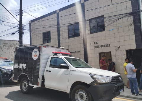 Suspeito de matar esposa em casa, marido vende eletrodomésticos e foge em Manaus