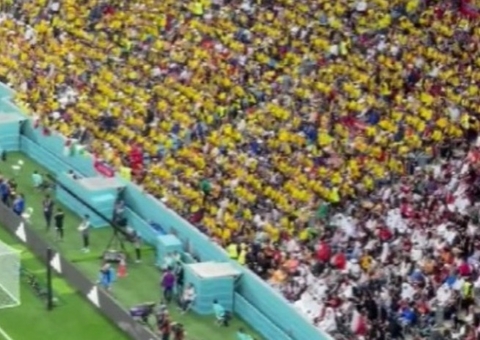 'Queremos cerveja', gritam torcedores do Equador durante jogo da Copa; vídeo