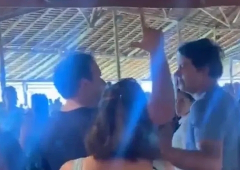 Vídeo: Rodrigo Maia é hostilizado por bolsonaristas em restaurante de hotel