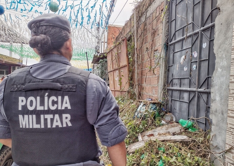 Jovem morto a tijoladas é achado em decomposição em casa abandonada em Manaus