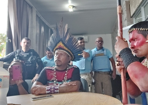 PF tenta negociar desocupação da sede da Funai invadida por indígenas em Manaus