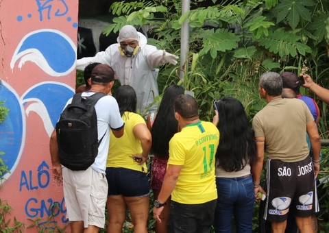Estrangulado, homem é achado em meio a lixo debaixo de ponte em Manaus