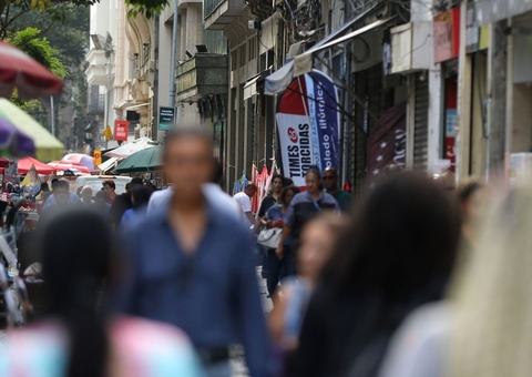 Brasil registra 69 mortes e 22,6 mil casos de covid-19