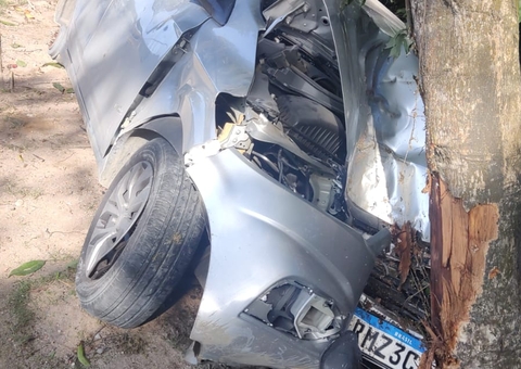 Mecânico sai para 'testar' carro de cliente de madrugada e acaba veículo em Manaus