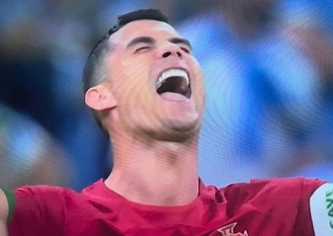 Técnico de Portugal mantém estilo, dá de ombros a críticas e deve barrar CR7 de novo