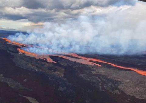 Maior vulcão do Mundo, Mauna Loa entra em erupção 