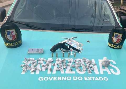 Chefe do tráfico é preso com arma e drogas enterradas em mata no Amazonas