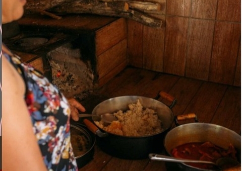 Mais de 54% da população do Amazonas vive com alguma insegurança alimentar, aponta estudo 