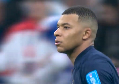 Mbappé cobra pênalti e França empata com Argentina