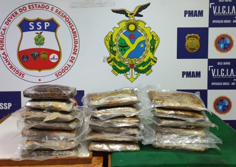 Drogas avaliadas em R$ 320 mil são achadas sob fundo falso de barco no Amazonas