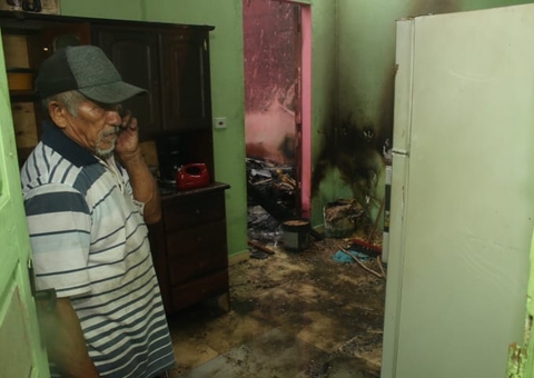 Pai fala sobre filha que morreu carbonizada em casa em Manaus: 'Era um bebê'