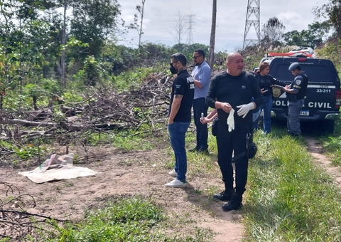Assassino mata homem a facadas e deixa recado na cena do crime em Manaus
