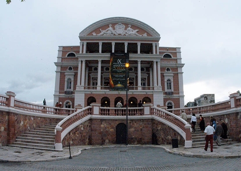 Algumas curiosidades sobre o Teatro Amazonas que vale conhecer