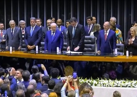 'A decisão das urnas prevaleceu', diz Lula ao tomar posse como presidente do Brasil