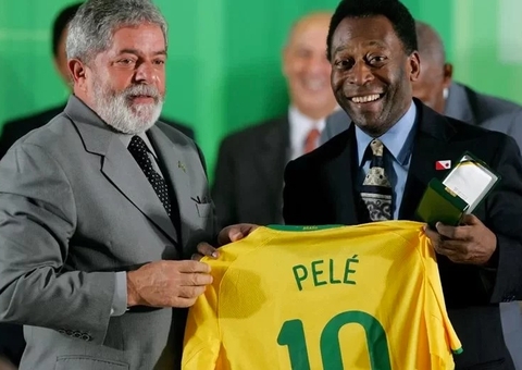 Lula vai ao velório de Pelé na Vila Belmiro na manhã desta terça (3)