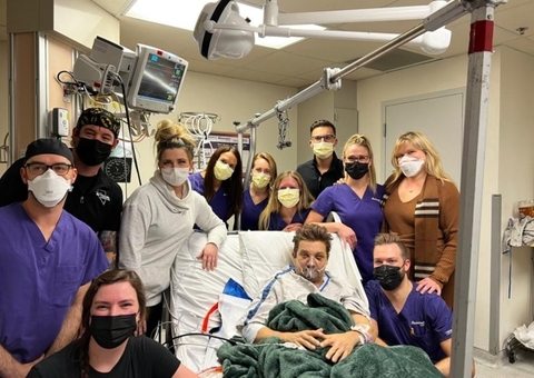 Jeremy Renner comemora aniversário na UTI após ser esmagado em grave acidente