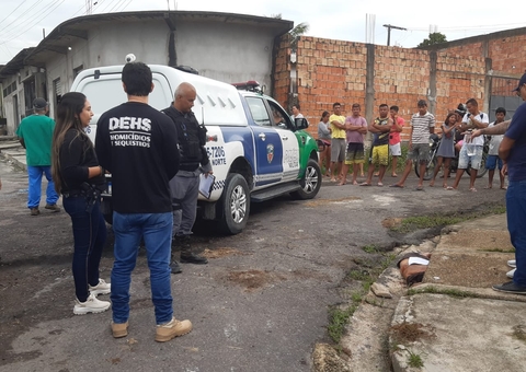 Com recado do CV, mulher é achada morta a facada e pauladas em Manaus