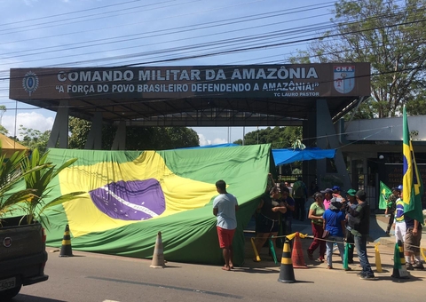 Polícia inicia tratativas para retirada de bolsonaristas da frente do CMA em Manaus