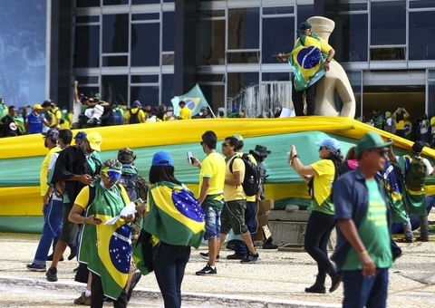 PF libera idosos e mães com crianças detidos em manifestações bolsonaristas
