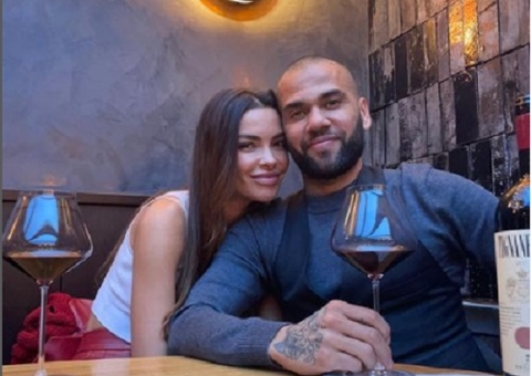 Esposa defende Daniel Alves após acusação de assédio: 'Não valem 1 euro'