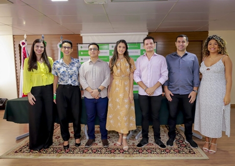 Mais três aprovados em concurso são empossados na Defensoria do Amazonas