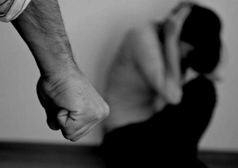 Homem é preso por tentar espancar a ex até a morte em Manaus