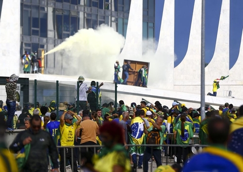 Procuradoria abre inquérito para apurar omissão de autoridades em manifestação