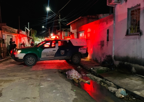 Moradores escutam disparos e encontram homem morto em rua de Manaus
