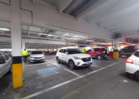 Shoppings passam por fiscalização para garantir uso correto de vagas especiais em Manaus