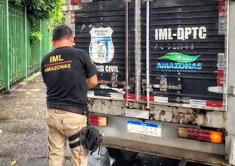 Corpo é encontrado boiando em igarapé no Centro de Manaus