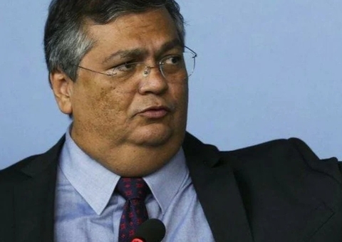 Dino entrega para avaliação de Lula pacote de propostas em reação a ataques golpistas