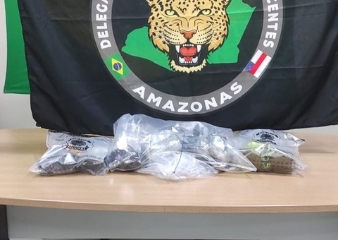 PF faz entrega de encomendas com drogas e prende 3 pessoas em Manaus
