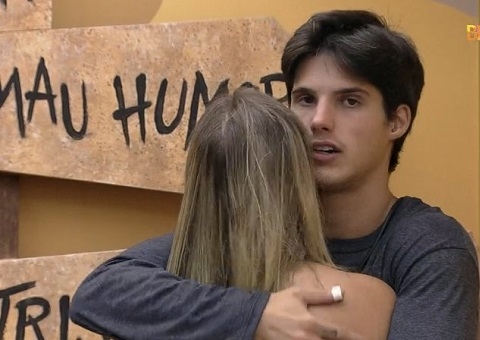 'Sem você, já teria apertado o botão', diz Gabriel a Bruna Griphao