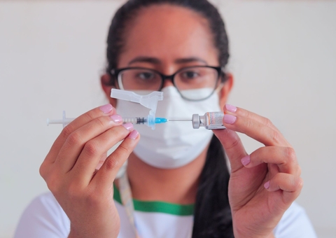 Vacinação contra a covid-19 é ofertada em 71 postos em Manaus nesta semana