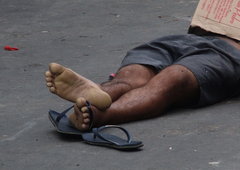 Homem é perseguido e executado com 7 tiros na cabeça em rua de Manaus
