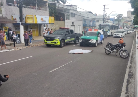 Atropelamento por motocicleta deixa 1 morto e 2 feridos em Manaus 