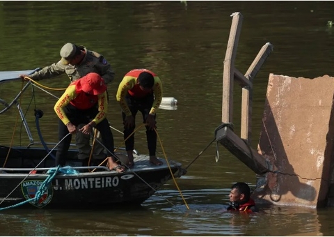 Ossada humana é encontrada onde ponte desabou na BR-319