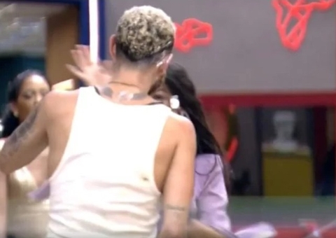 Expulsão? Larissa dá tapa em Fred e empurra Marvvila após festa 