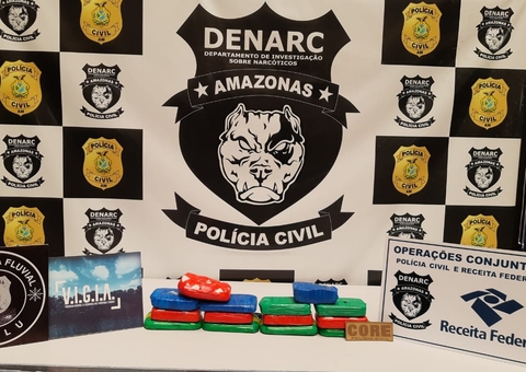 Quase 15kg de drogas são apreendidos em barco no Amazonas