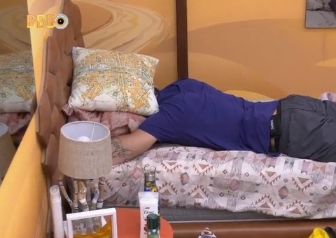 BBB23: Cara de Sapato cai no choro ao ficar fora das provas do Líder e Anjo