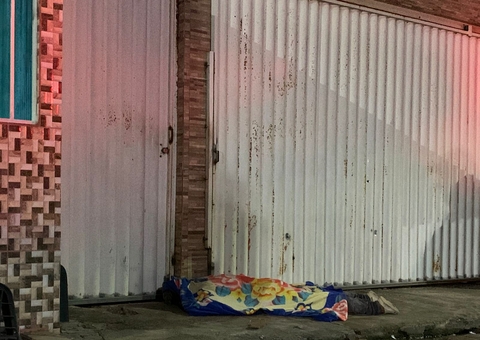 Jovem é morto a tiros ao sair para comprar refrigerante em Manaus