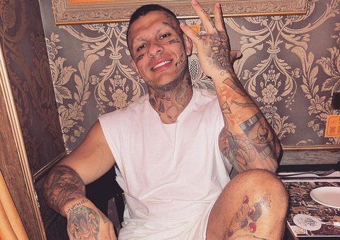 Influenciador Tiago Toguro mata motociclista atropelado ao dar ré em carro