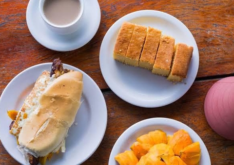 Let’s go turistar em Manaus e tomar café regional no Centro Histórico?