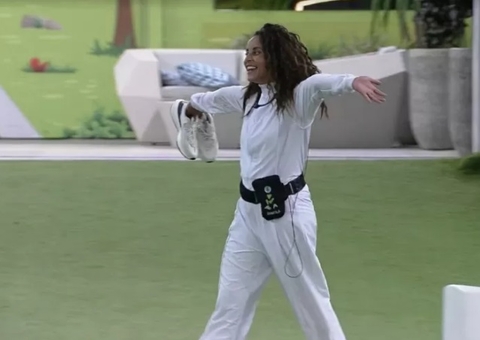 Domitila é liberada do quarto branco após mais de 35 horas; vídeo