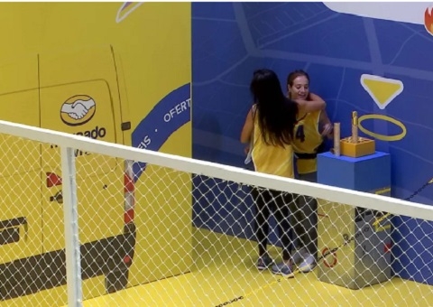 Bruna e Larissa são eliminadas da prova do líder; veja consequência