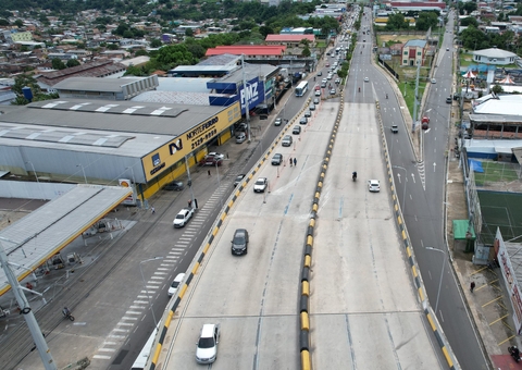 Faixa do Viaduto do Manoa está interditada para manutenção