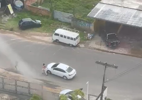 Vídeo mostra momento em que motorista é executado dentro de Audi em Manaus