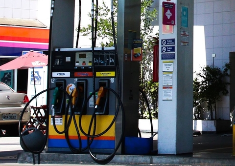Gasolina sobe 6,09% após reoneração dos combustíveis