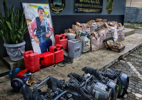 Bando preso com jet ski e carros usava barcos para transportar drogas em Manaus, diz delegado