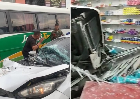 Carreta desgovernada invade drogaria após acidente com carros em Manaus; vídeos